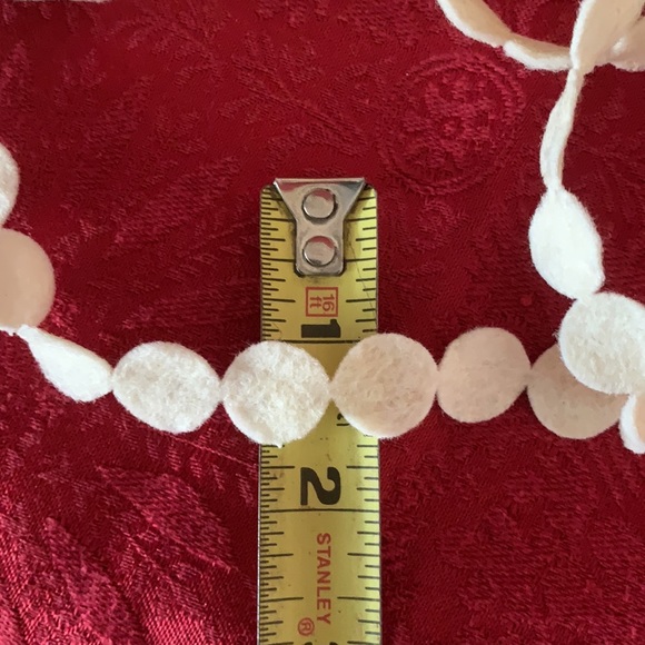 36 YARDS (108 ft) of 1/2” round off white felt trim / Christmas tree garland - Picture 5 of 9